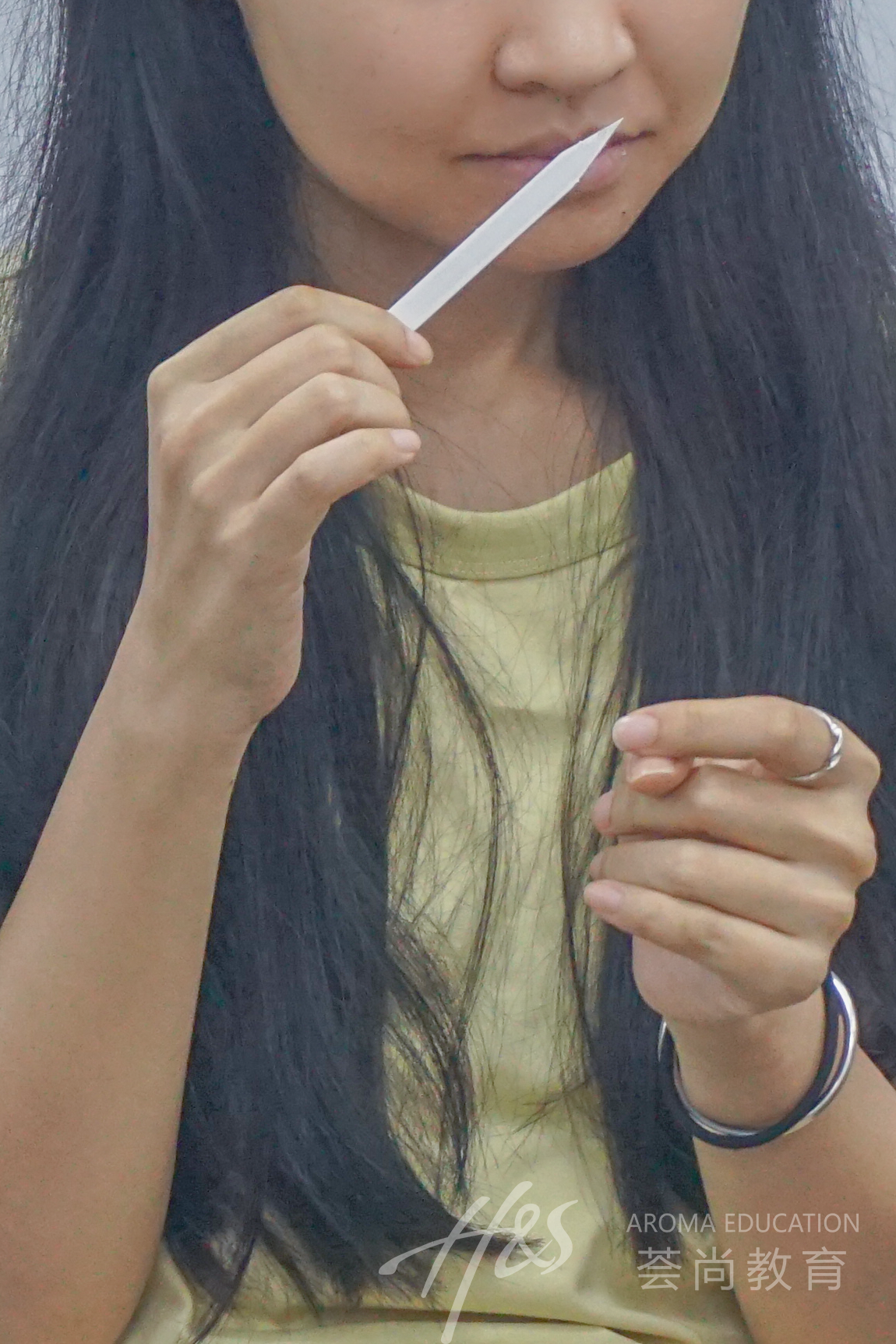 1754729631245130.png 嗅闻精油.png