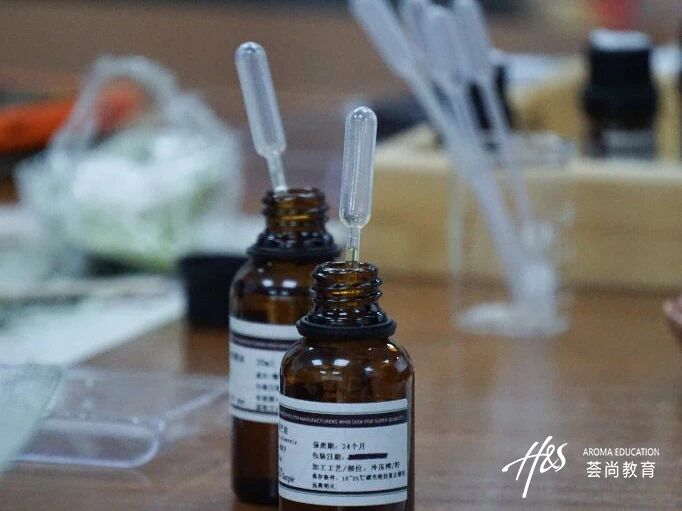 1764661145604467.jpg 5.jpg